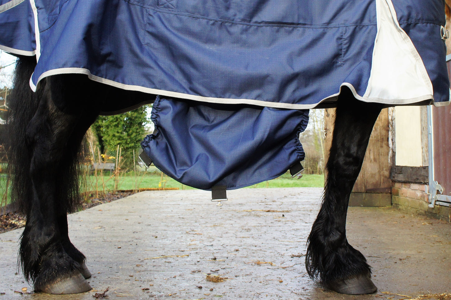 horse rug belly cover