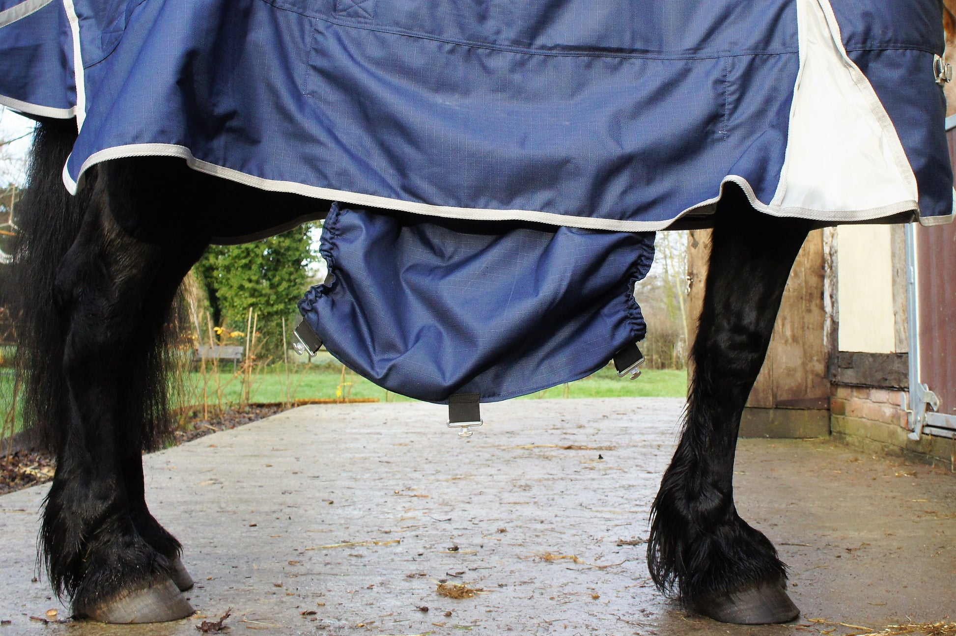 horse rug belly cover